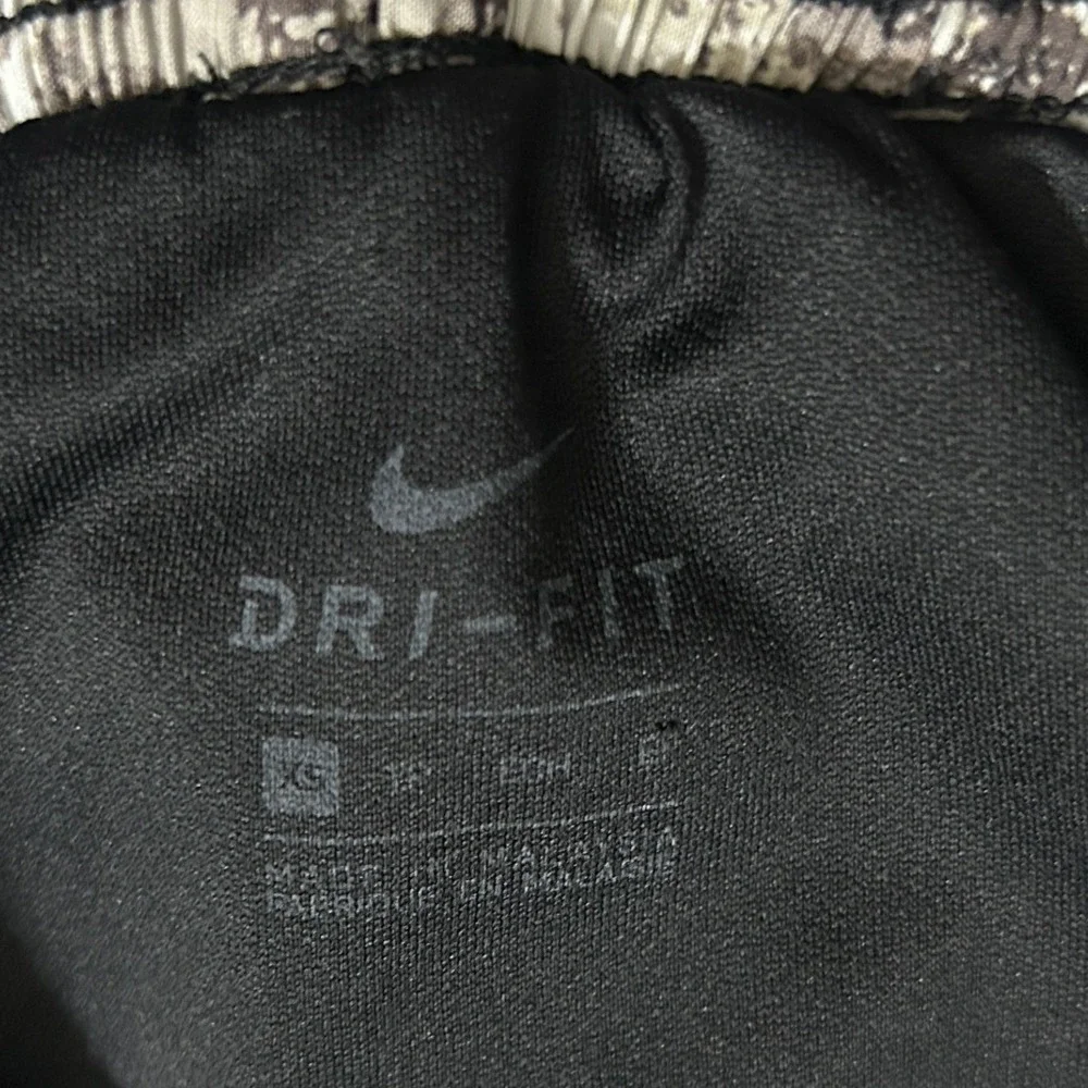 Nike Womens Tempo Running Shorts XS Grey Camo Dri-FIT Lined 847855-010